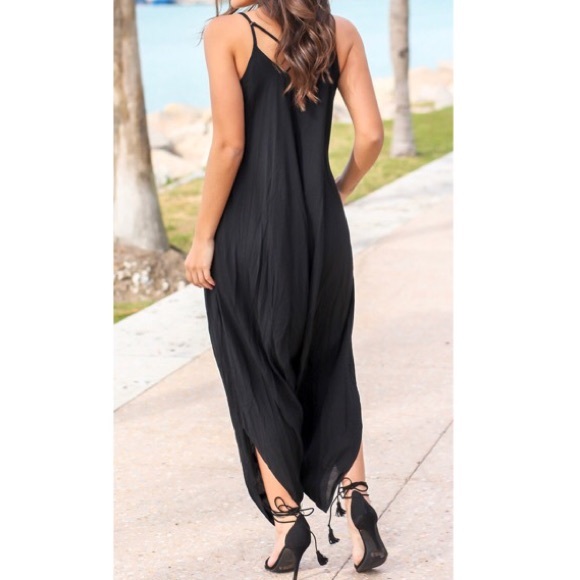 ✨LAST ONE✨ Black Harem Jumpsuit - Picture 4 of 4